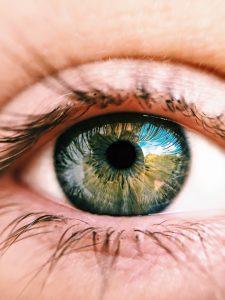 EMDR et Hypnose : Deux Approches Complémentaires pour le Traitement du Trauma